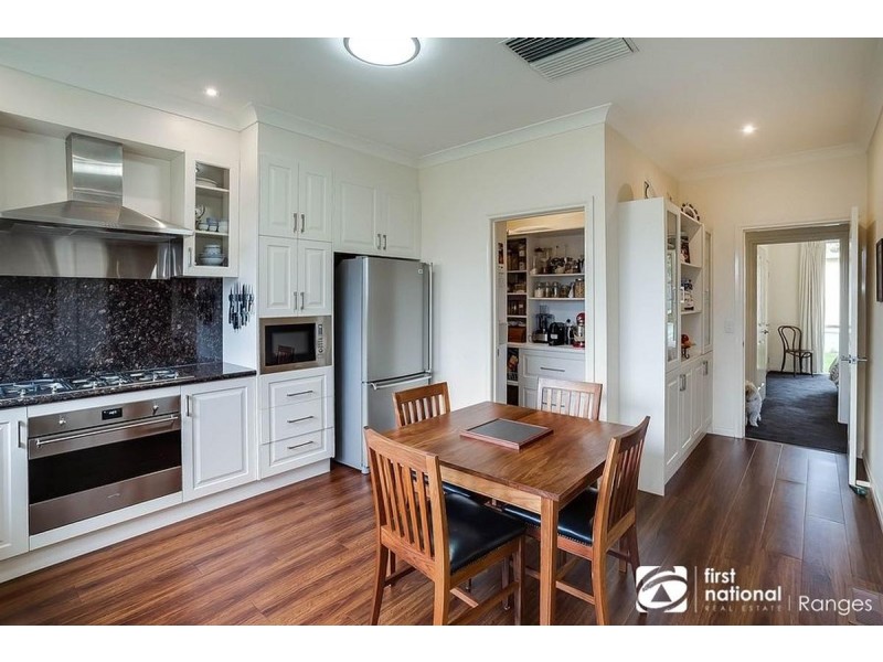 44 & 44a Moores Road, Monbulk VIC 3793