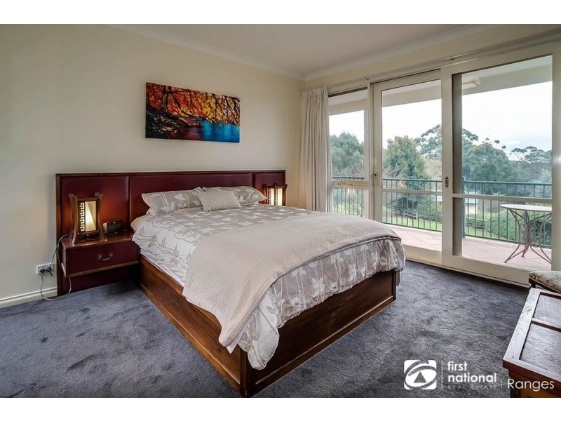 44 & 44a Moores Road, Monbulk VIC 3793