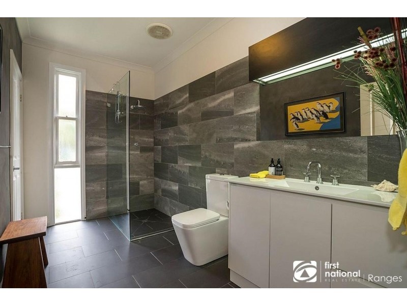 44 & 44a Moores Road, Monbulk VIC 3793