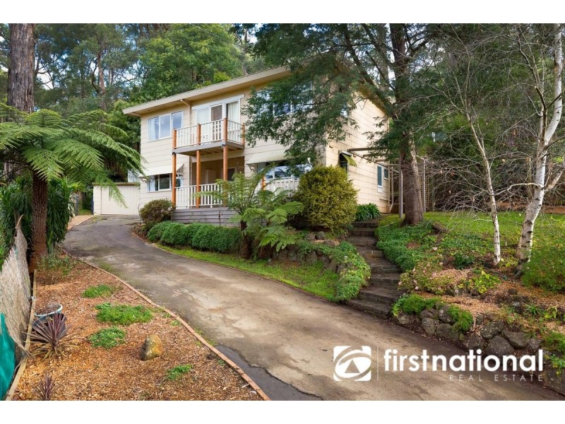 13 Jeanne Street, Cockatoo VIC 3781