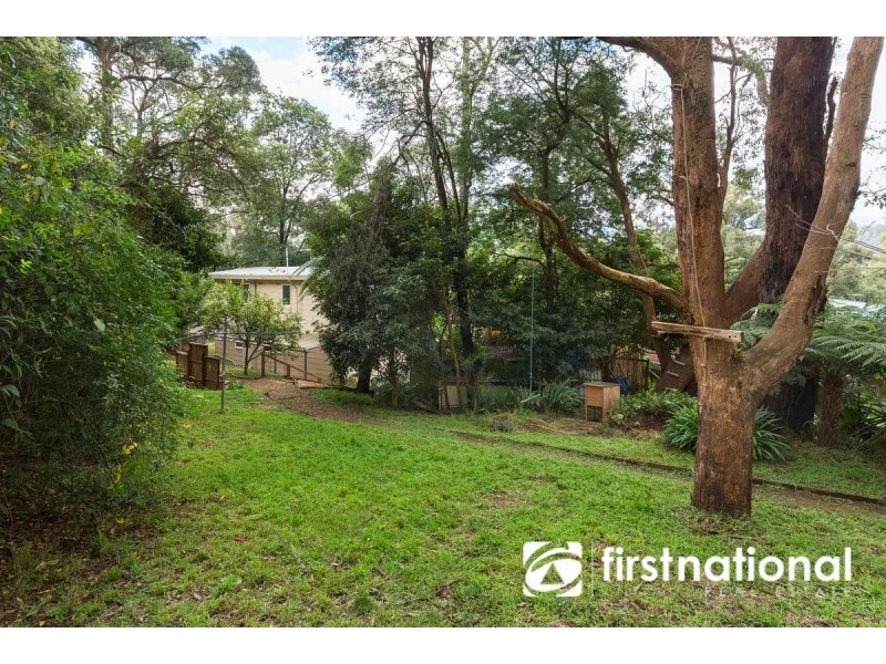 13 Jeanne Street, Cockatoo VIC 3781