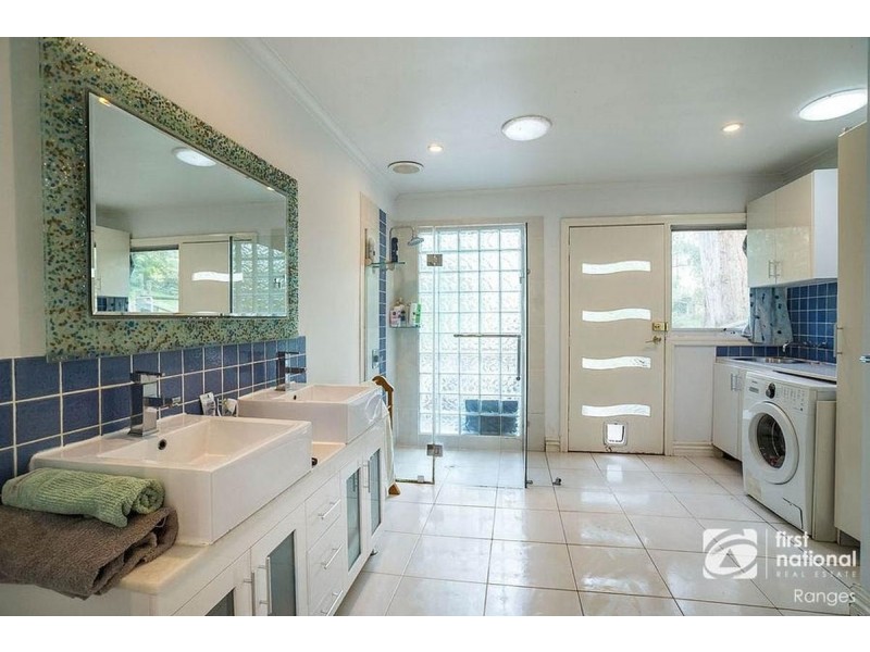 5 Tuttawatta Road, Selby VIC 3159