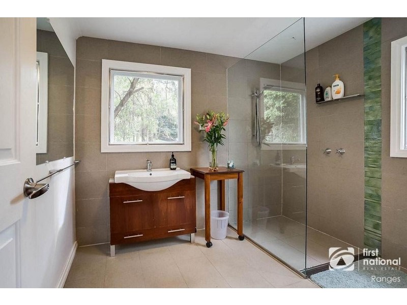 1 Charles Street, Selby VIC 3159