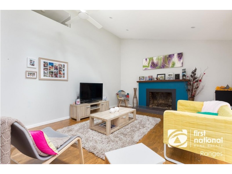 2 Vista Drive, Emerald VIC 3782