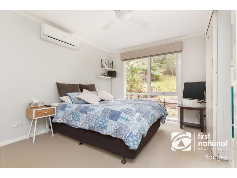2 Vista Drive, Emerald VIC 3782
