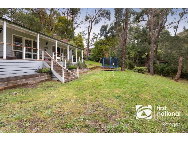 2 Vista Drive, Emerald VIC 3782