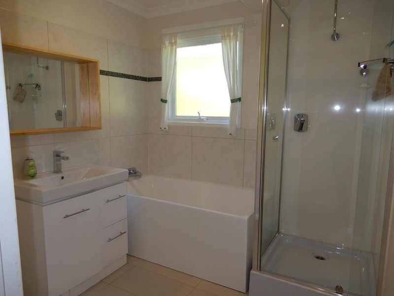 6 Paradise Grove, Emerald VIC 3782