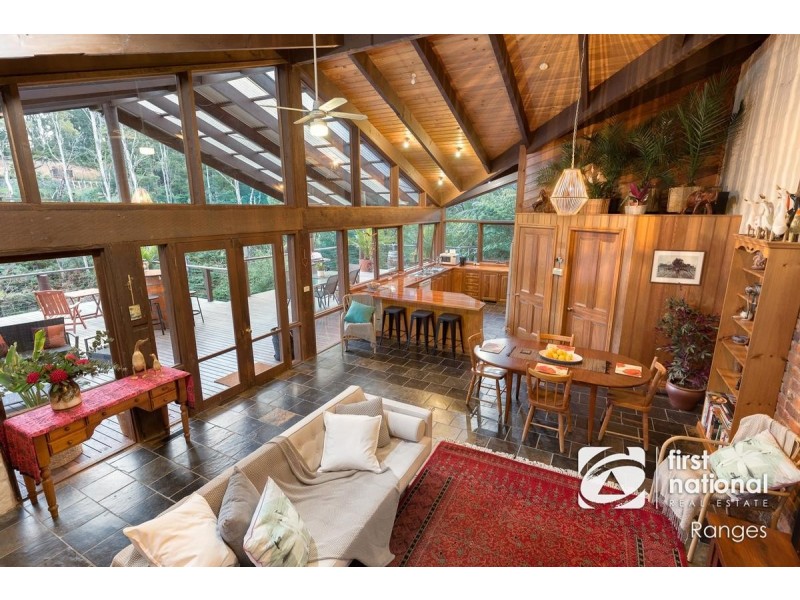 15 Outlook Road, Emerald VIC 3782