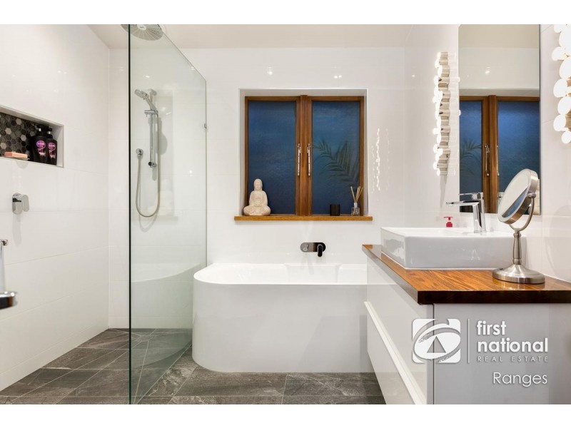 15 Outlook Road, Emerald VIC 3782