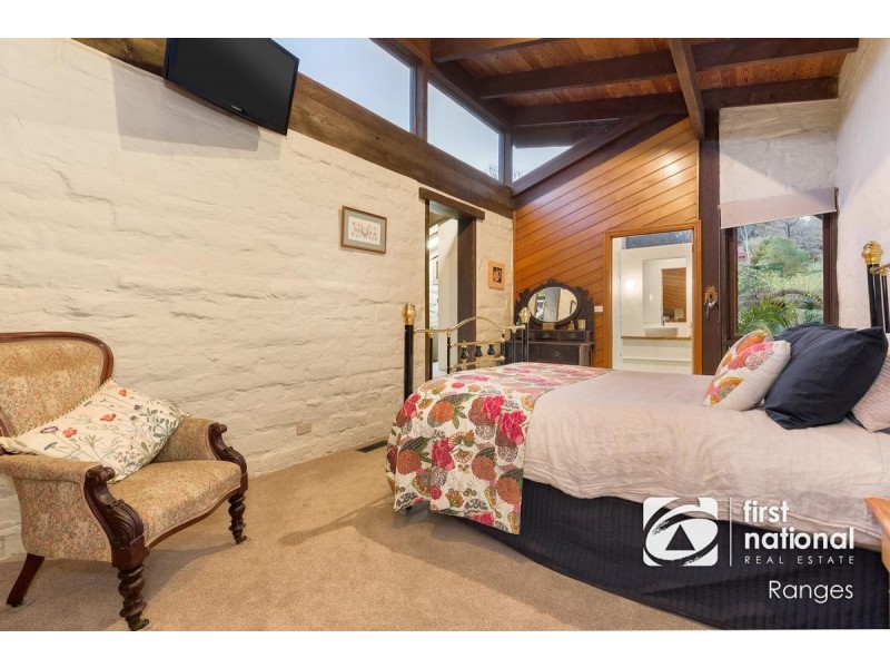 15 Outlook Road, Emerald VIC 3782