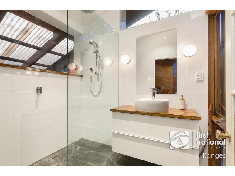 15 Outlook Road, Emerald VIC 3782