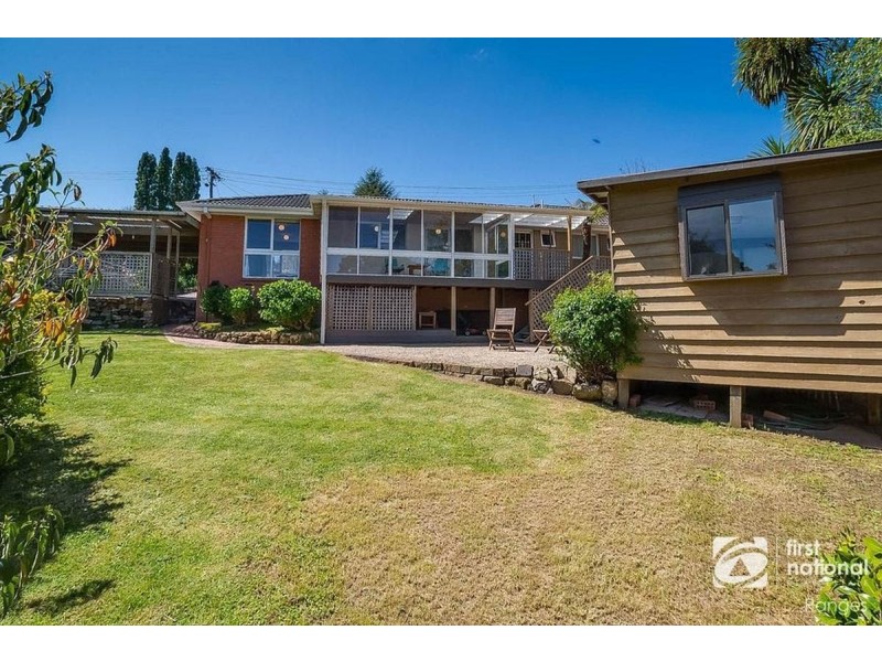 6 Burns Way, Monbulk VIC 3793