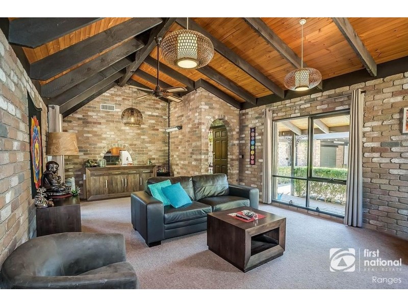 2 Joffre Parade, Cockatoo VIC 3781