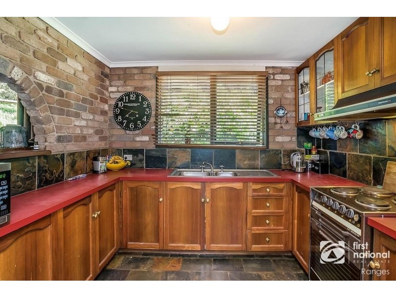 2 Joffre Parade, Cockatoo VIC 3781