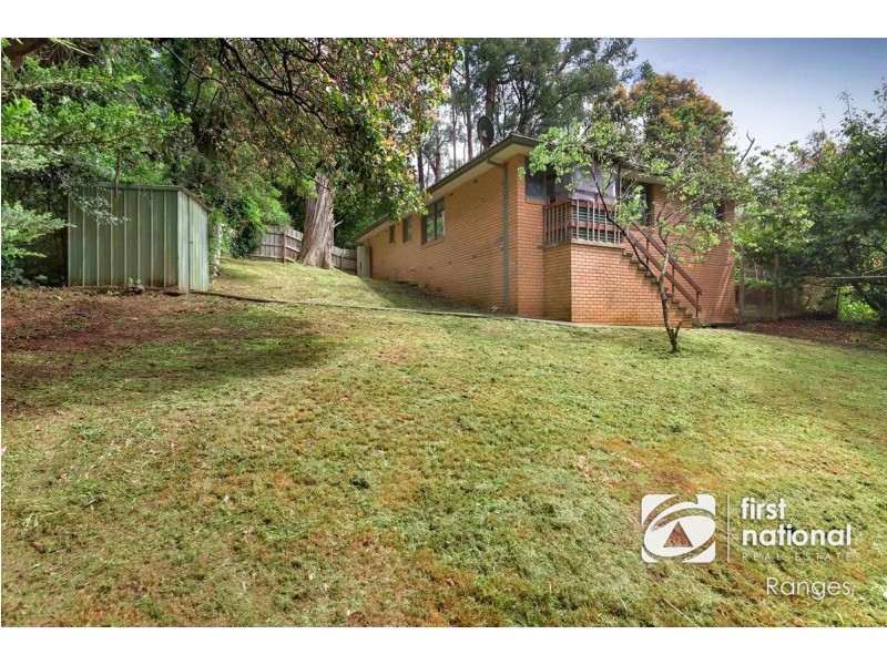 13 Neville Street, Cockatoo VIC 3781
