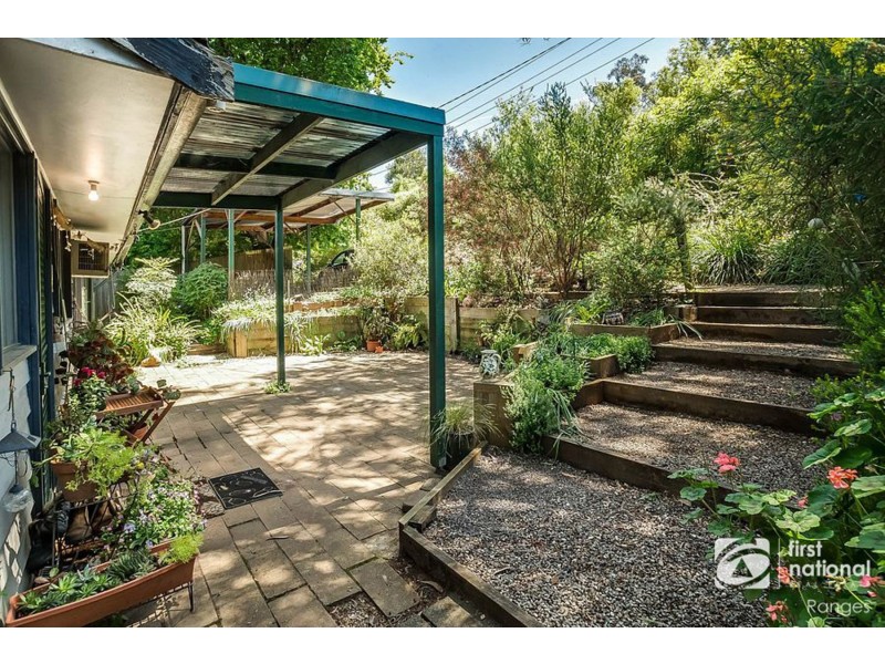12 Douglas Crescent, Monbulk VIC 3793
