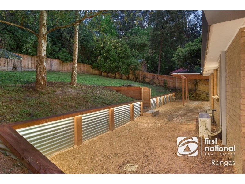 4 Borang Avenue, Selby VIC 3159