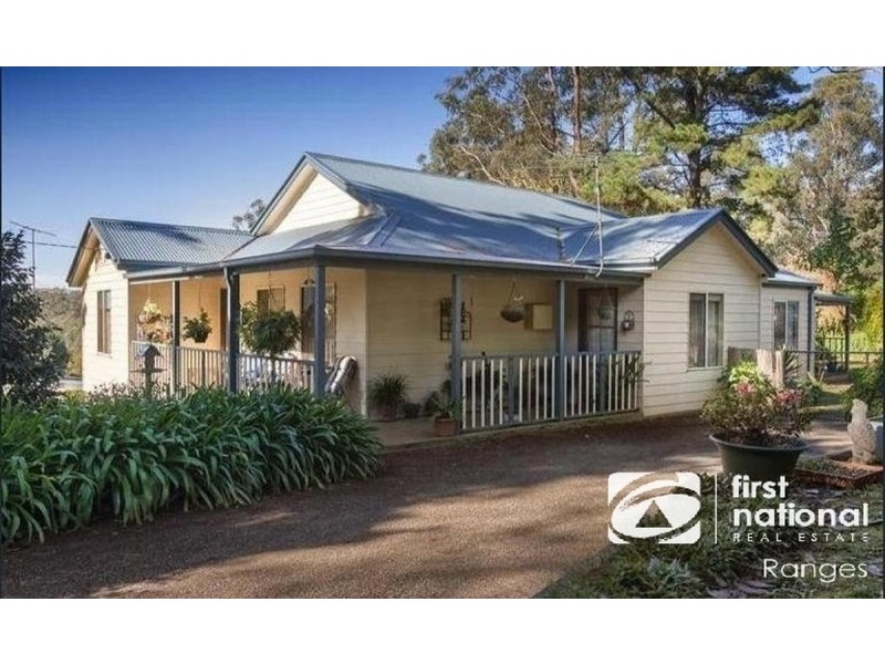 13 Seaview Road, Cockatoo VIC 3781