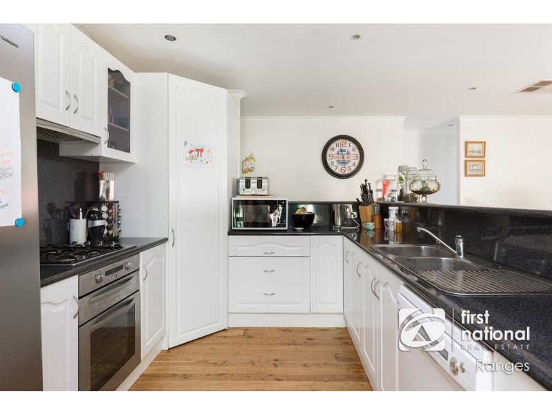 13 Seaview Road, Cockatoo VIC 3781