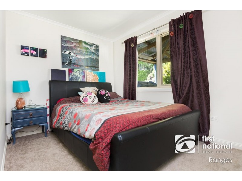 13 Seaview Road, Cockatoo VIC 3781