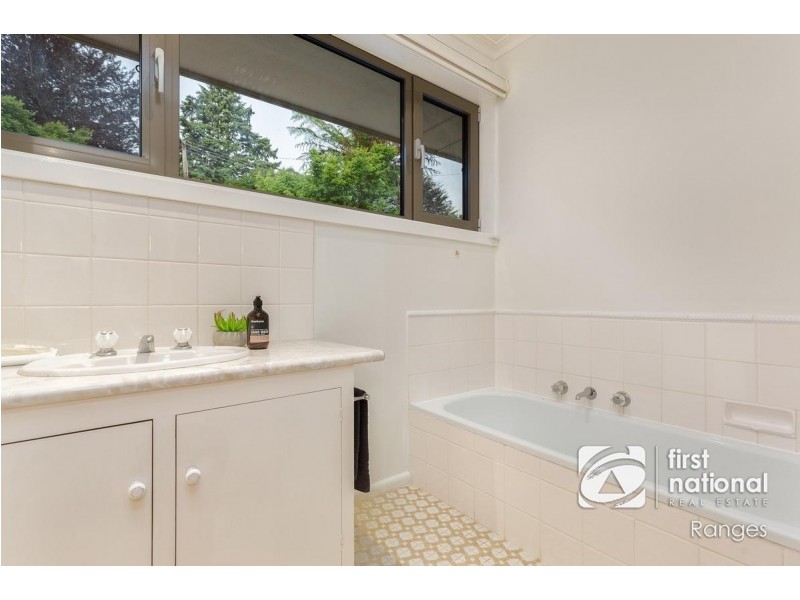 7 Dunn Avenue, Ferny Creek VIC 3786
