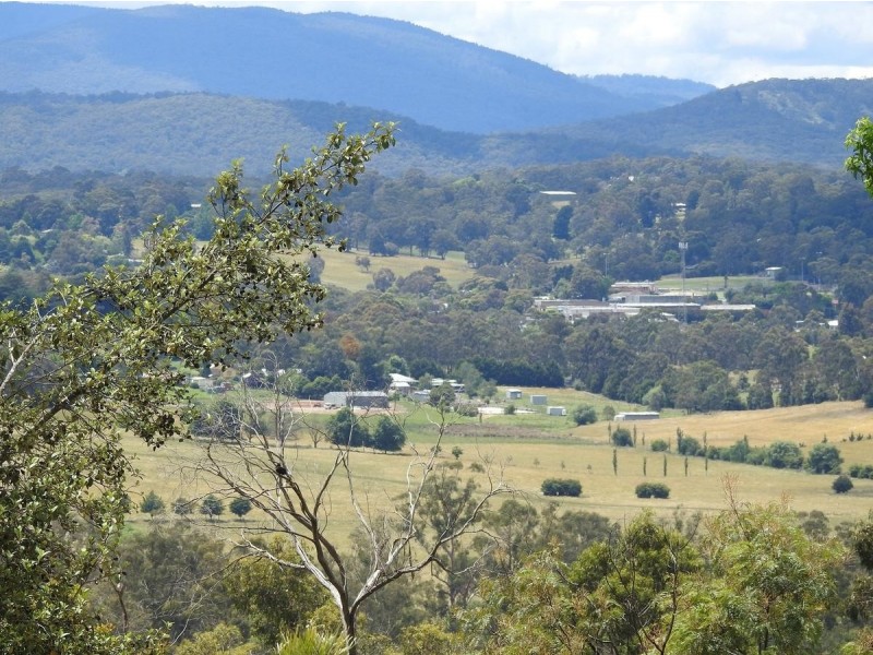 10 High Street, Seville East VIC 3139