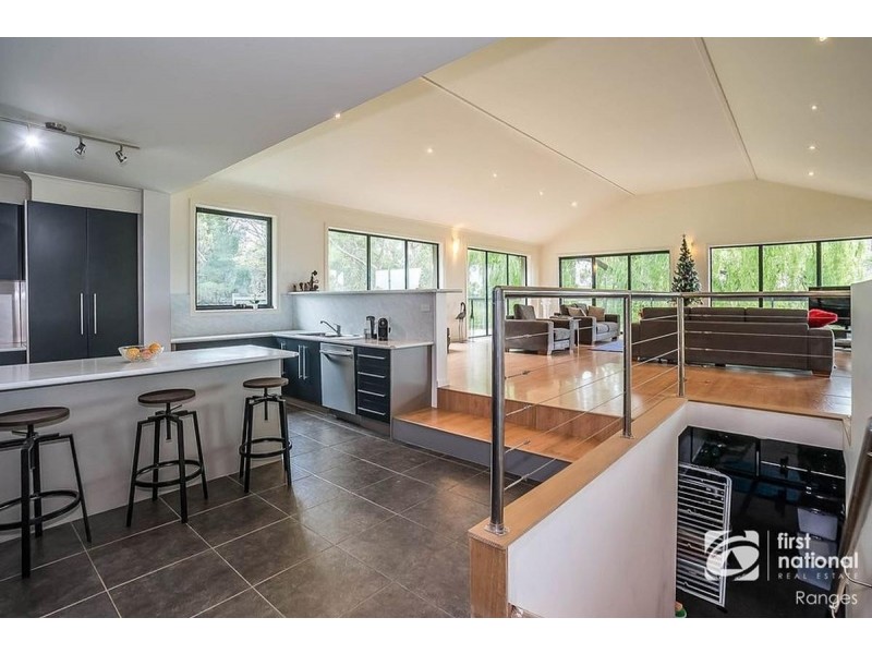 32 Deviation Road, Belgrave South VIC 3160