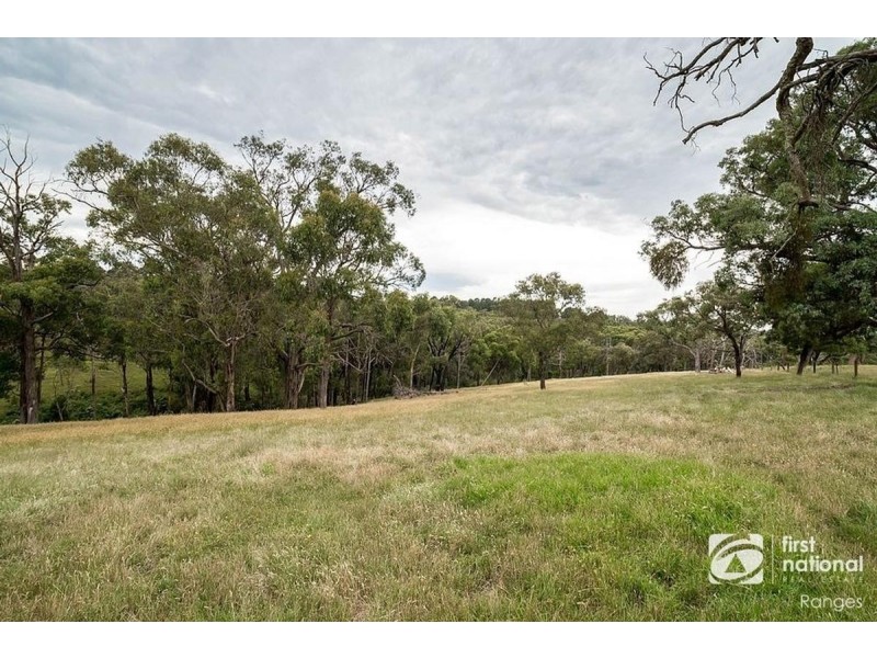 32 Deviation Road, Belgrave South VIC 3160