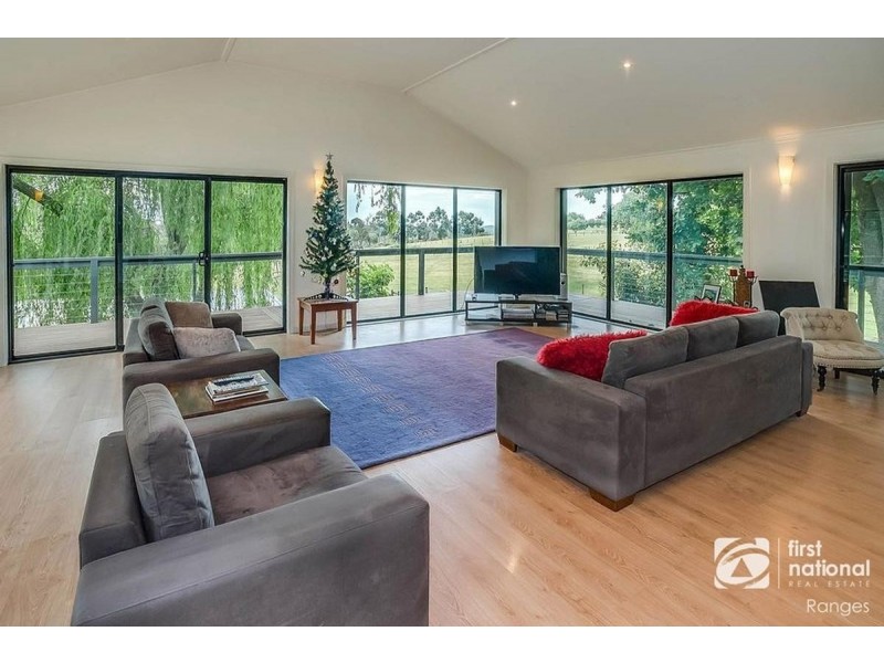 32 Deviation Road, Belgrave South VIC 3160