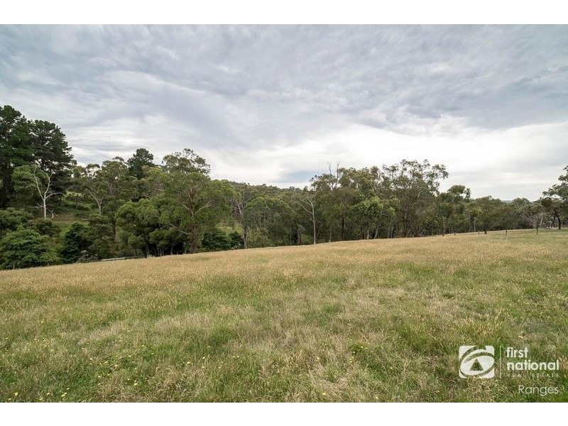 32 Deviation Road, Belgrave South VIC 3160