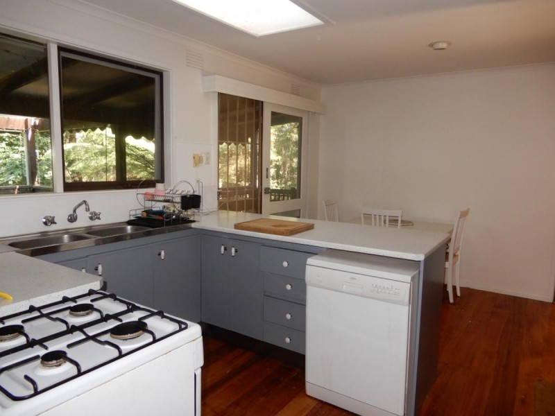 40 Florence Avenue, Emerald VIC 3782