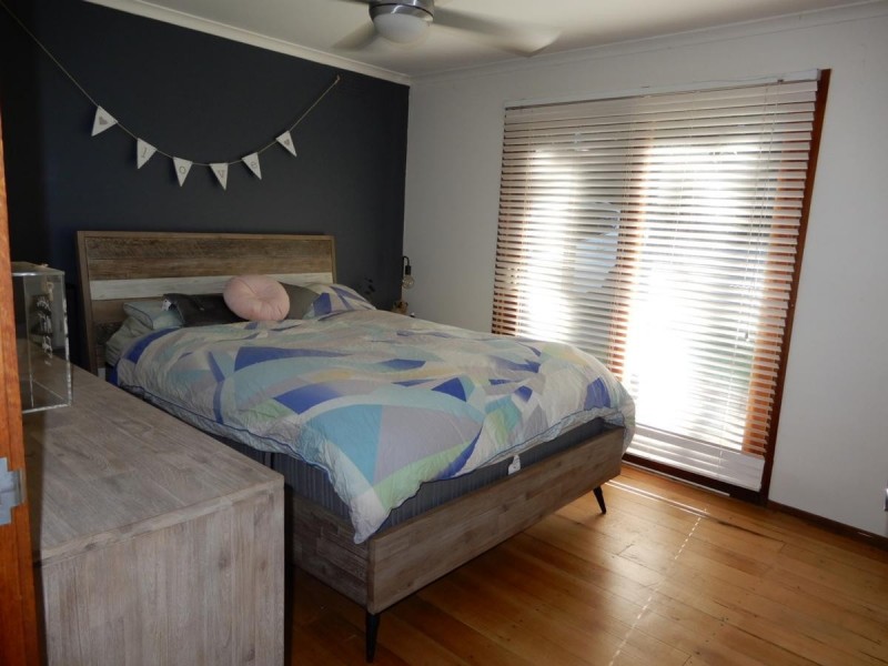 40 Florence Avenue, Emerald VIC 3782