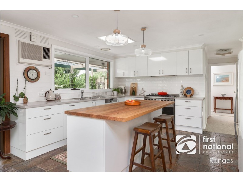 9 Poplar Crescent, Emerald VIC 3782