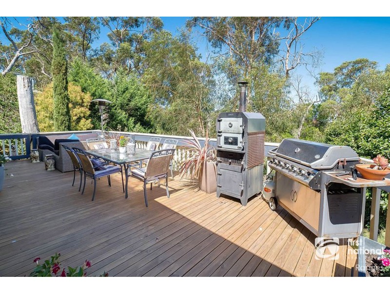 4 Vernon Street, Upper Ferntree Gully VIC 3156