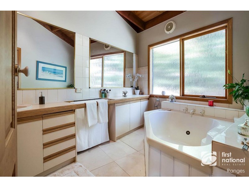 4 Vernon Street, Upper Ferntree Gully VIC 3156