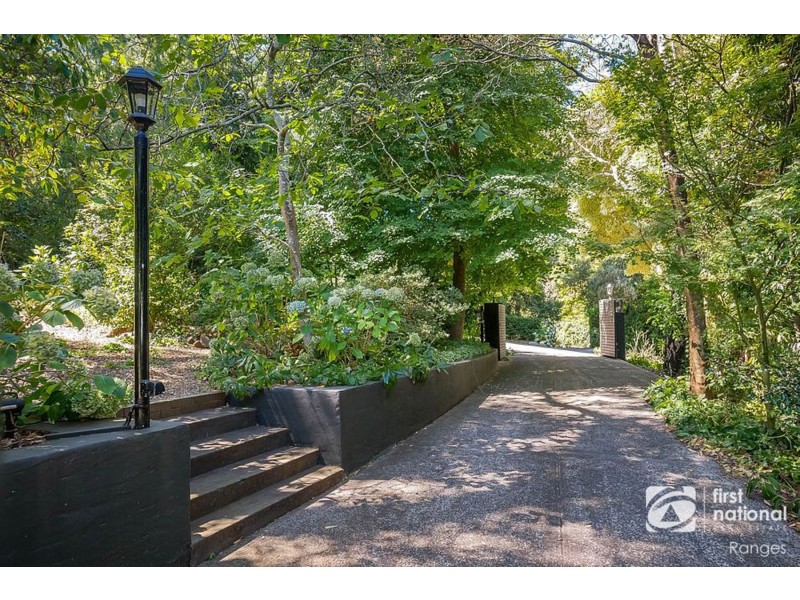 2 Victoria Grove, Ferny Creek VIC 3786