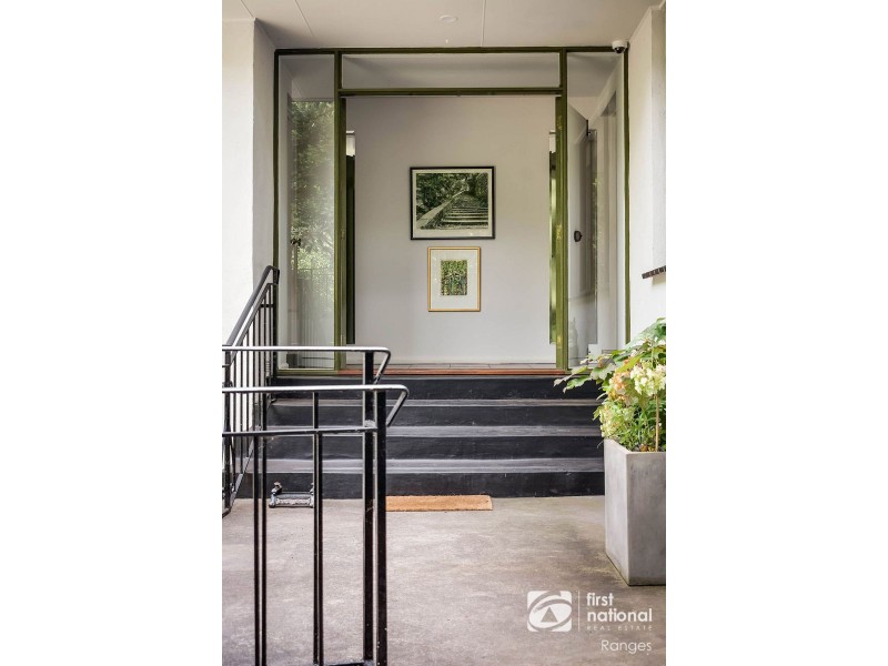 2 Victoria Grove, Ferny Creek VIC 3786