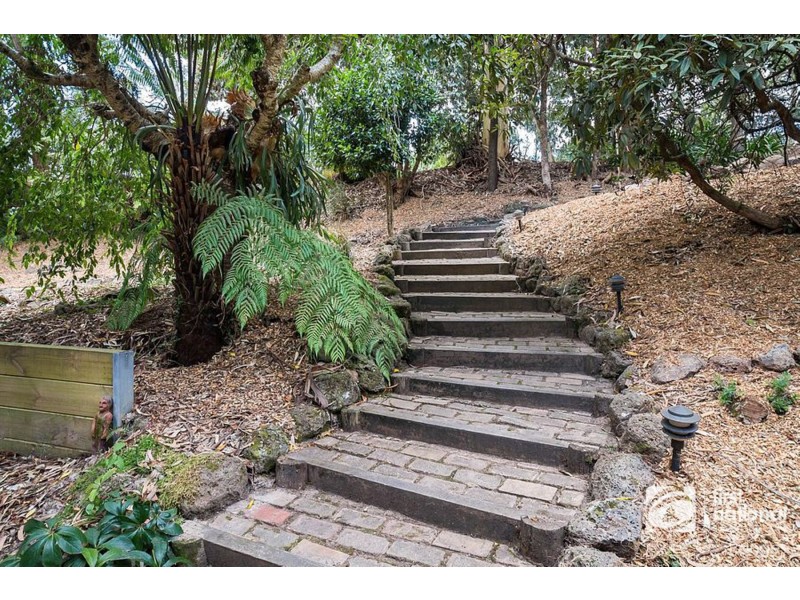 20 School Road, Menzies Creek VIC 3159
