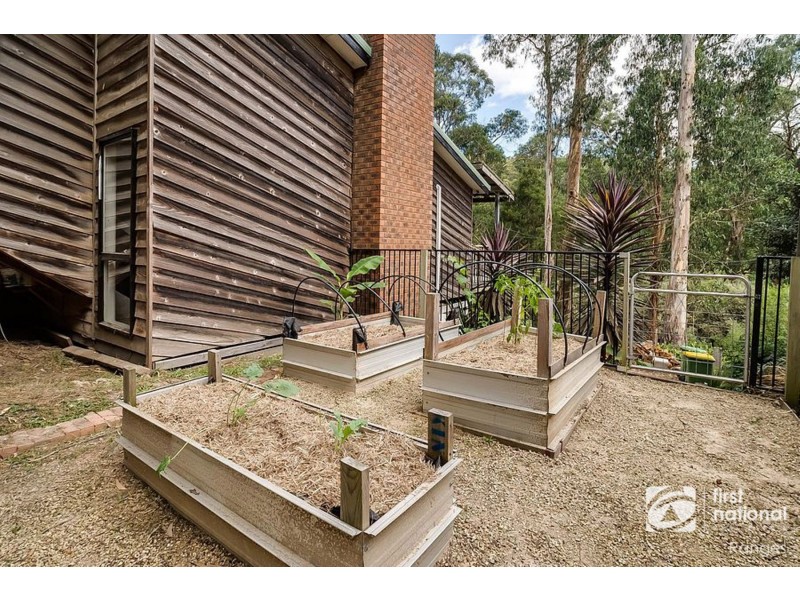 6 Colombo Road, Belgrave VIC 3160