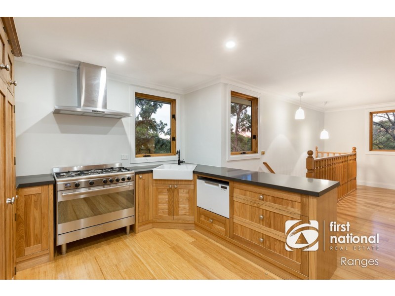 15 Kitchener Road, Tecoma VIC 3160