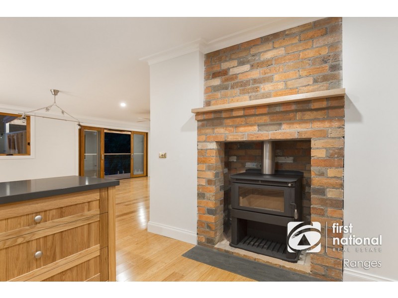 15 Kitchener Road, Tecoma VIC 3160