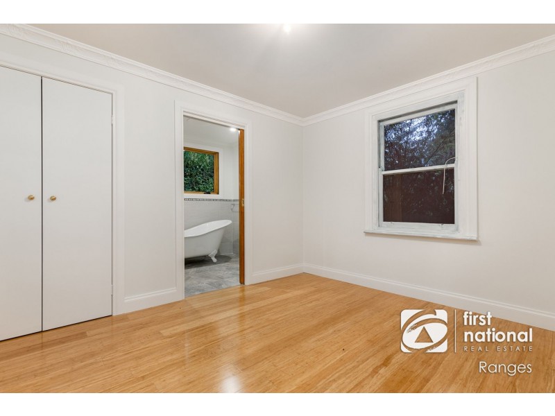 15 Kitchener Road, Tecoma VIC 3160