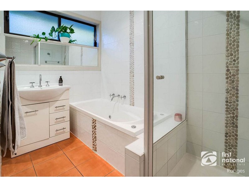 16 Gordon Avenue, Montrose VIC 3765