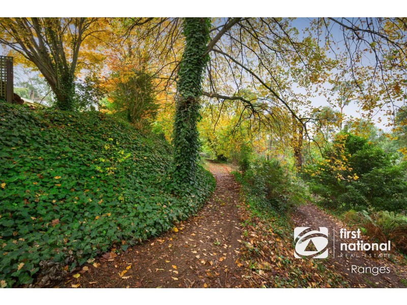 8 Old Beaconsfield Road, Emerald VIC 3782