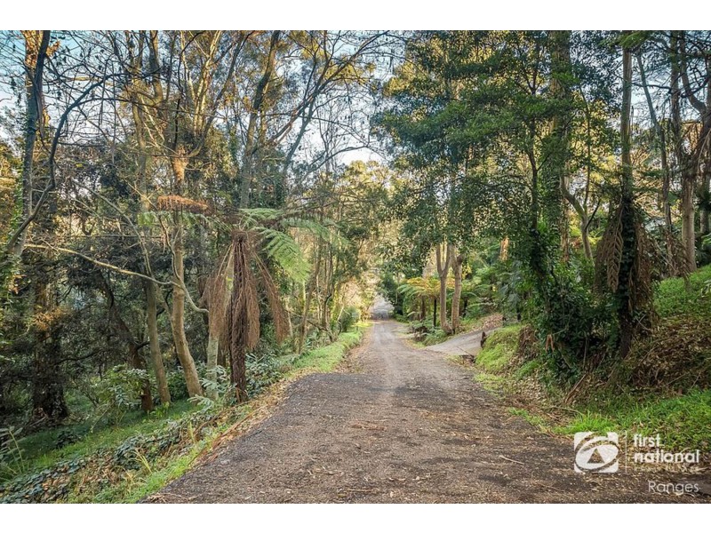 12 Pauline Avenue, Tecoma VIC 3160