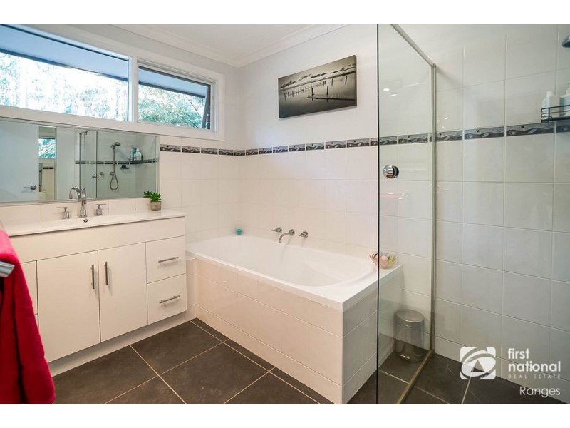 24 Warwick Farm Road, Olinda VIC 3788
