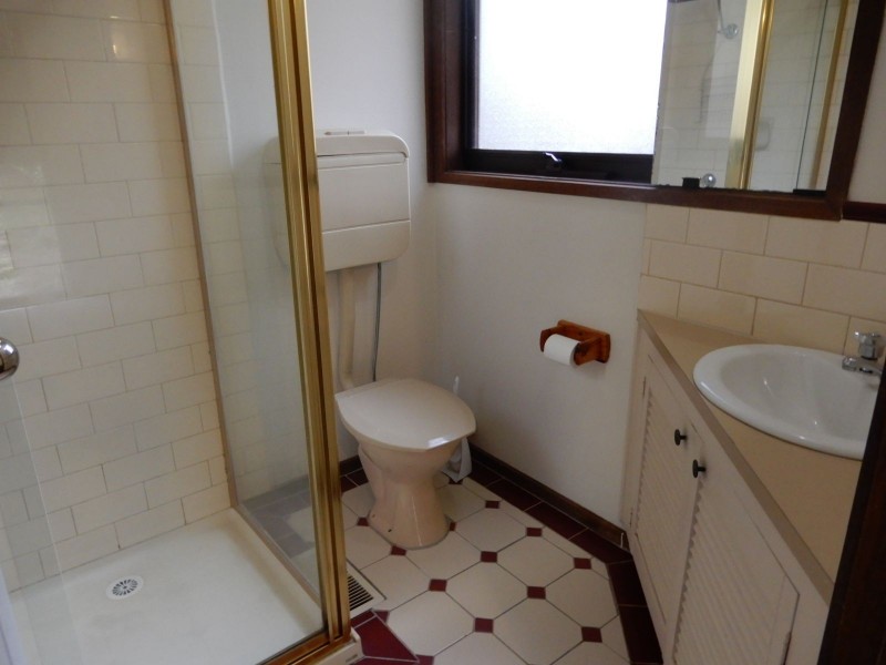 5 Colin Avenue, Cockatoo VIC 3781