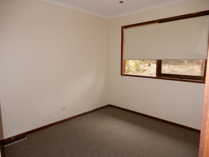 5 Colin Avenue, Cockatoo VIC 3781