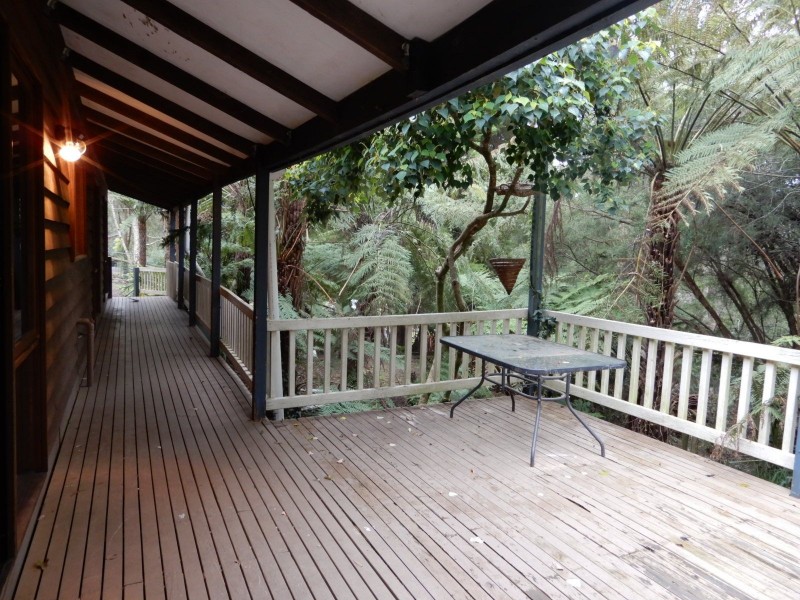 5 Colin Avenue, Cockatoo VIC 3781