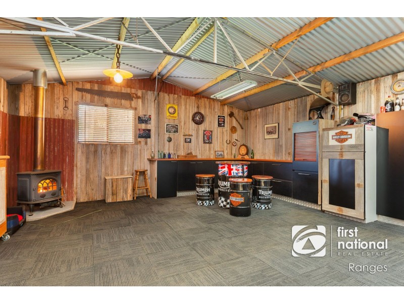 41 Second Avenue, Cockatoo VIC 3781